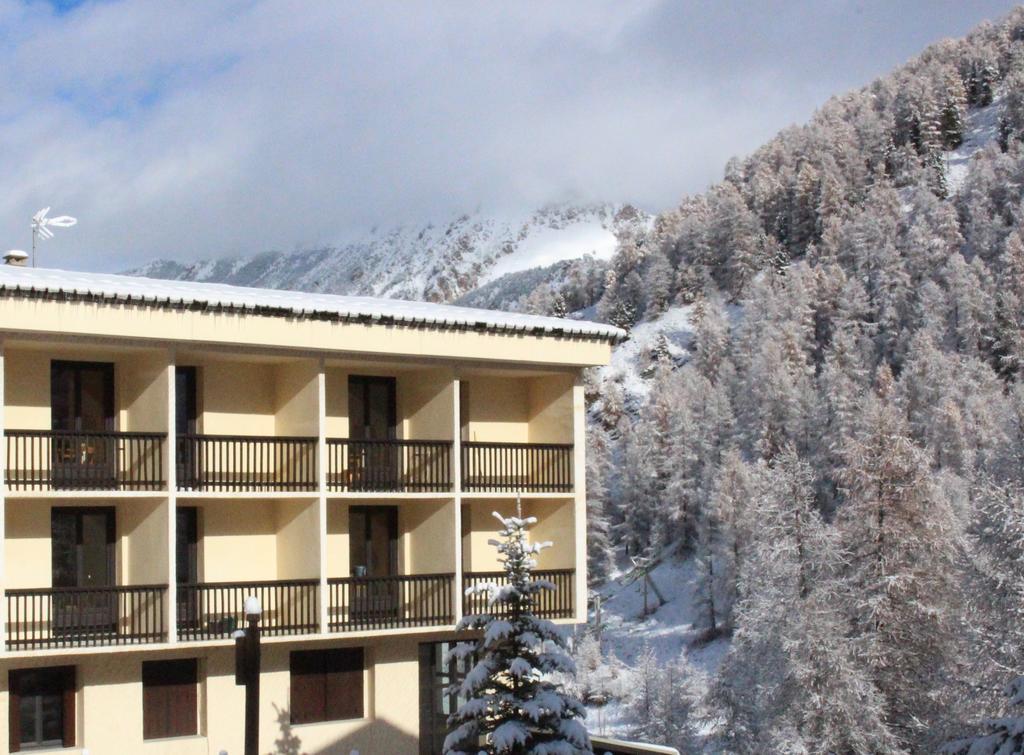 Les Carlines Hotel Vars  Buitenkant foto